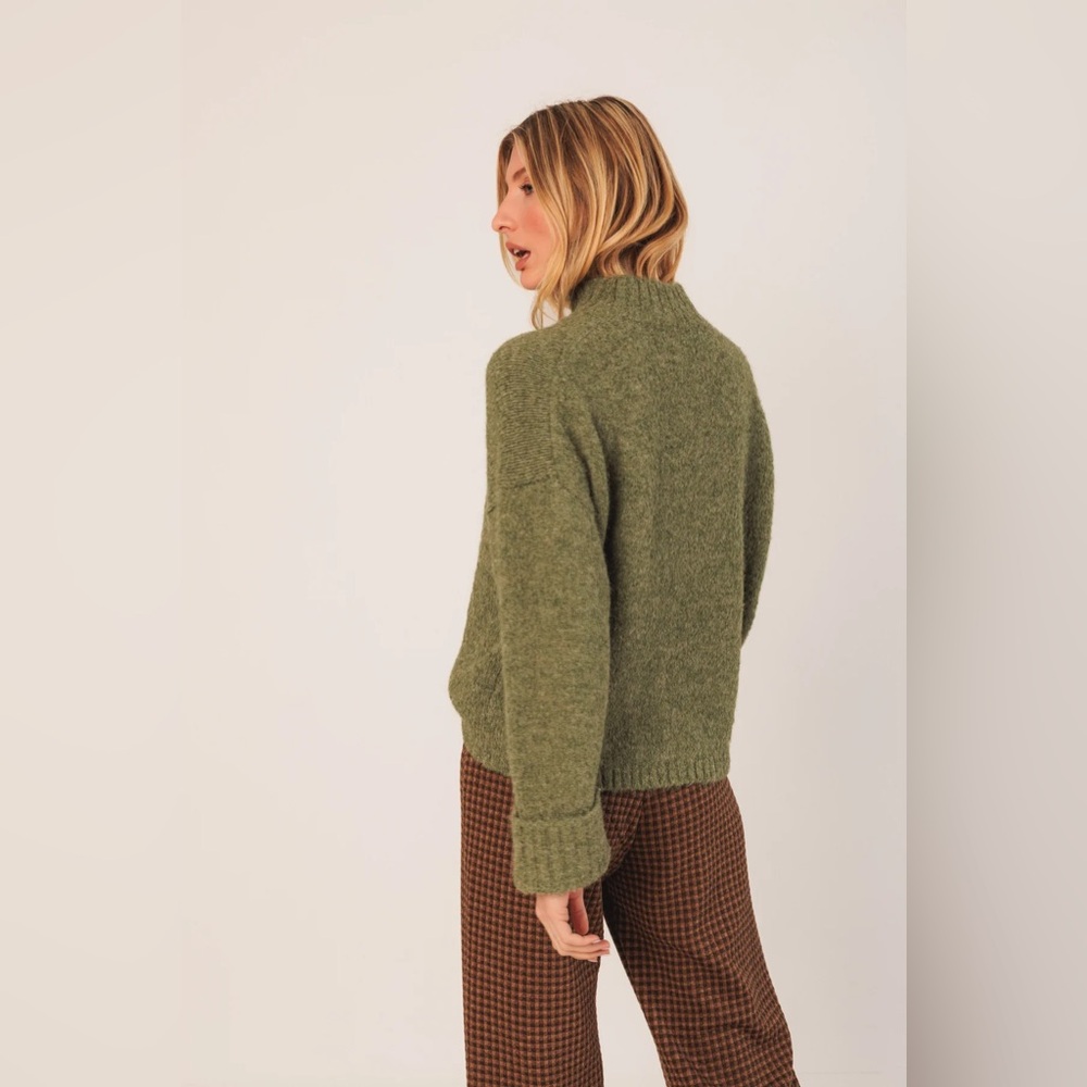 New! INDI & COLD Jessie Perkins Knit Sweater 💚 Medium - Picture 4 of 10